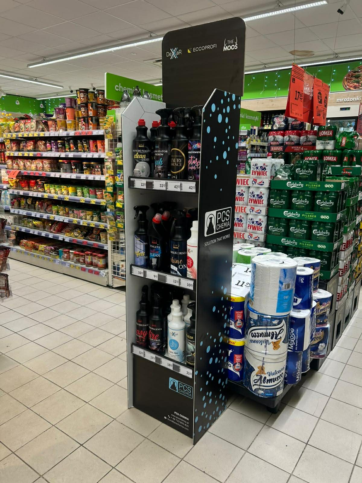 produkty pcs chemia w ekspozytorze w sklepie